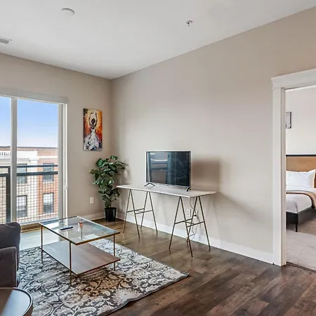 Cozysuites - Penrose On Mass With Pool And Parking #13